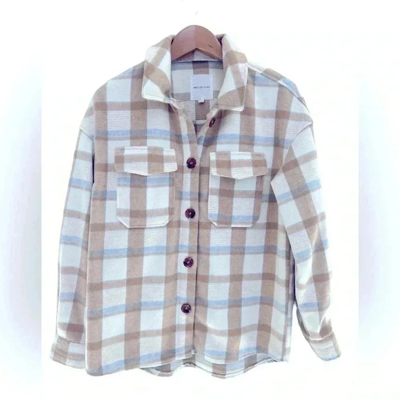 Avec Les Filles Lightweight Plaid Shacket Size Medium - Picture 9 of 9